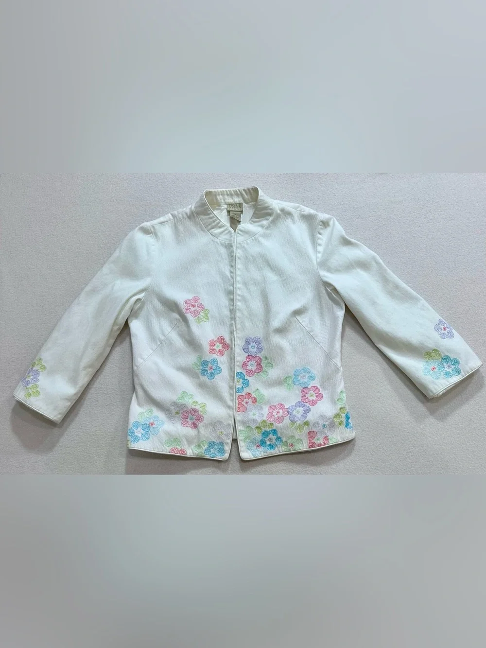Sigrid Olsen White Jacket with Pastel Floral Embroidery - Picture 14 of 16
